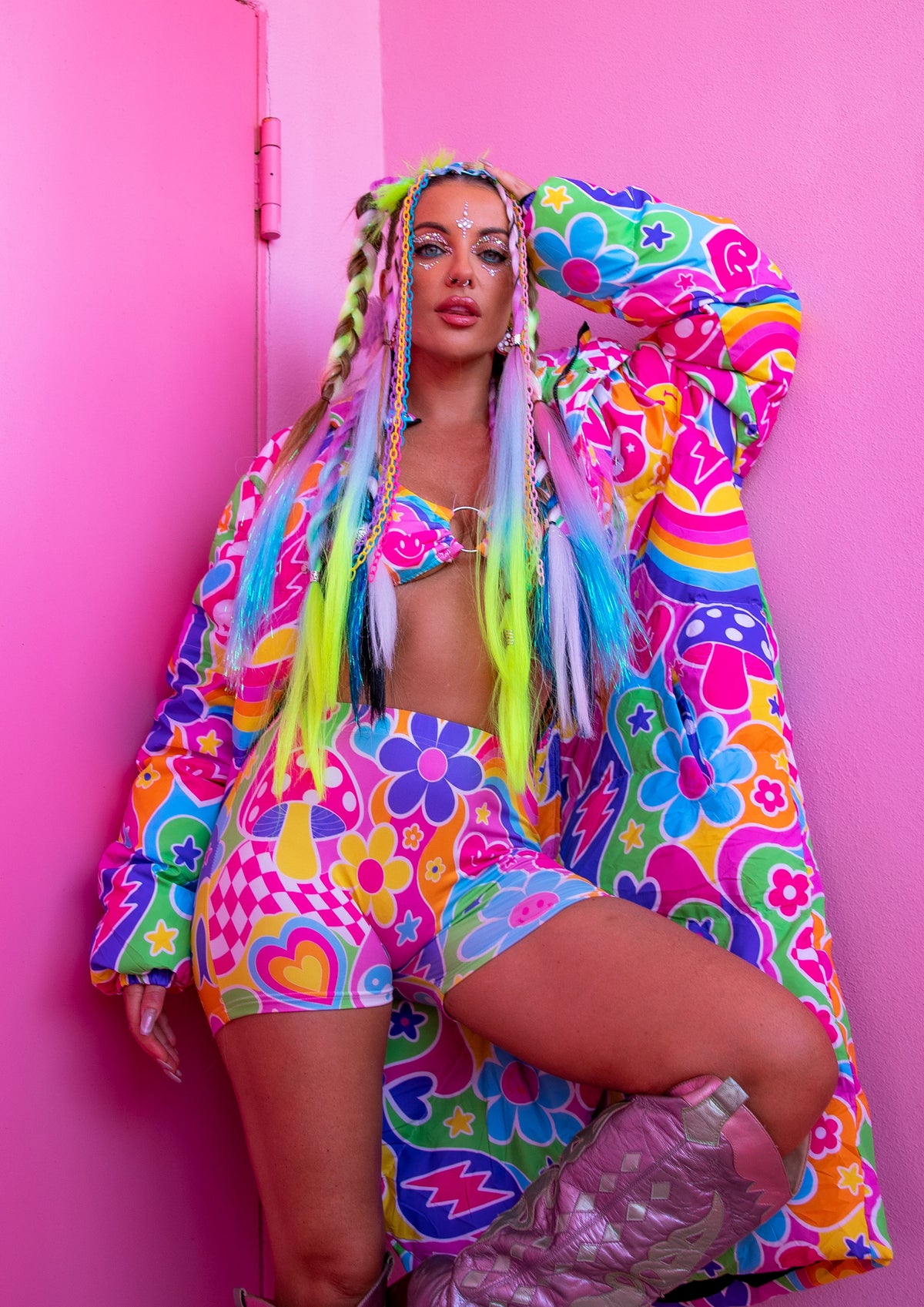 Groovy Love Hot Pants
